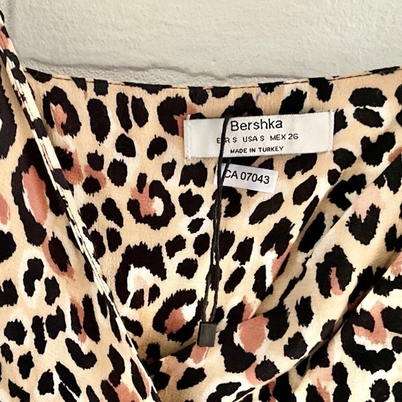 NWOT Bershka Printed Flowy Mini Dress Wrap Leopard Ruffle Size S - Picture 12 of 16